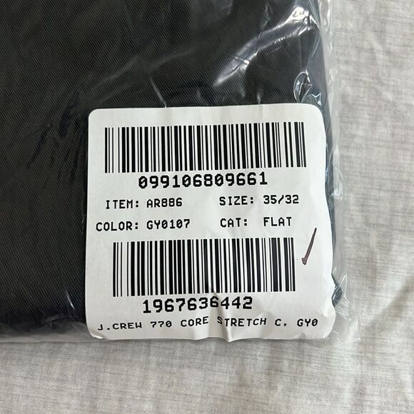 J. Crew Men's 770 Straight-fit stretch chino pant $98 New with tags sz 35x32 - Picture 3 of 9